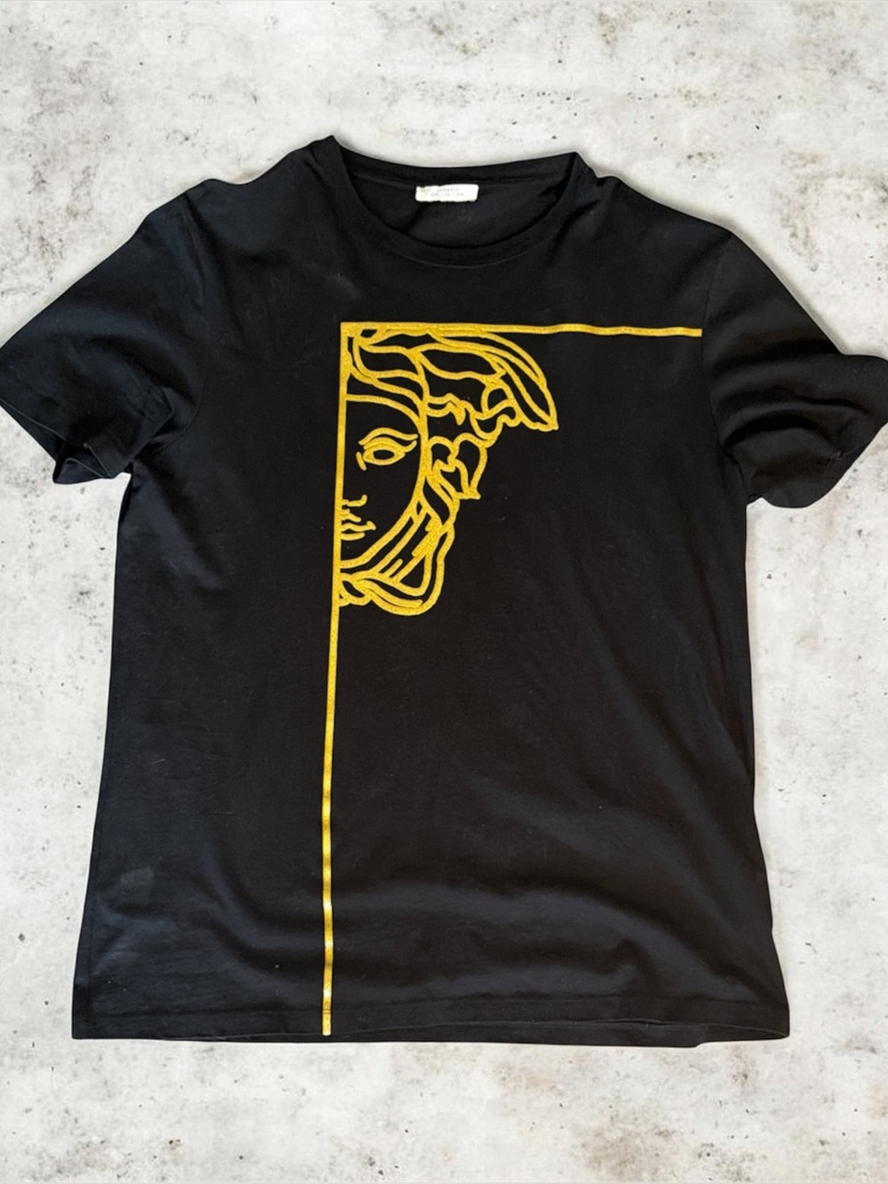 Versace Collection Classic Iconic Half Medusa T-Shirt (black/gold)